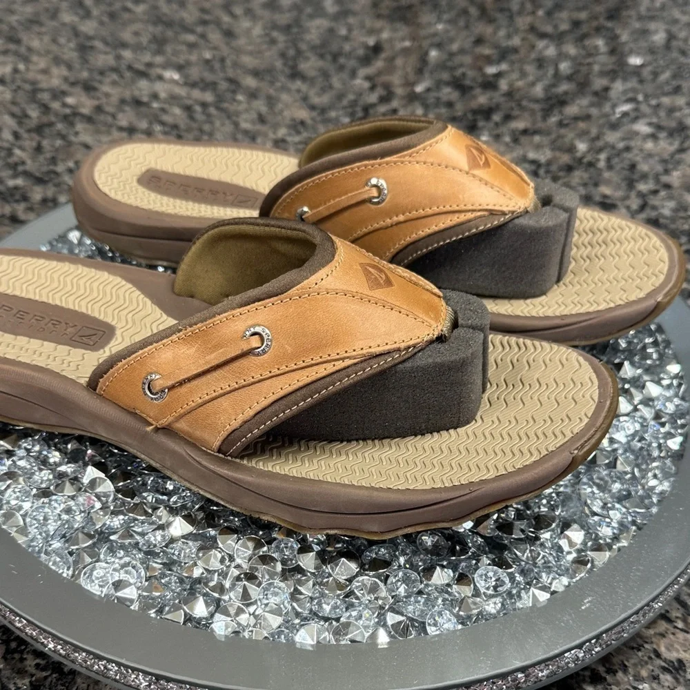 Sperry outer banks leather thongs Flip-Flops NEW M9 W10.5